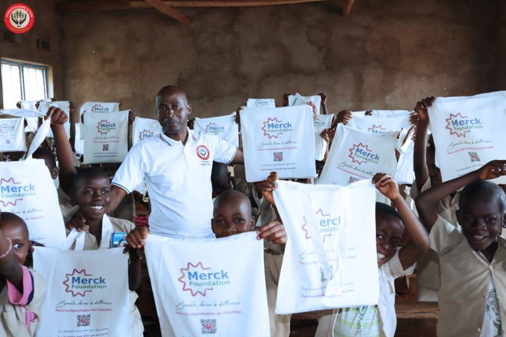 As a part of Educating Linda Program, Merck Foundation together with the First Lady of Burundi H.E. Madam ANGELINE NDAYISHIMIYE distributed School Items to deserving brilliant underprivileged girls in Burundi.