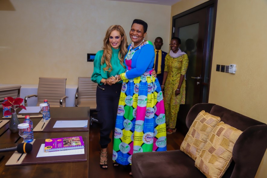 Dr. Rasha Kelej with H.E Madam Denise Nkurunziza, The First Lady of Burundi in conversation preparing for the Merck Africa Asia Luminary 2019